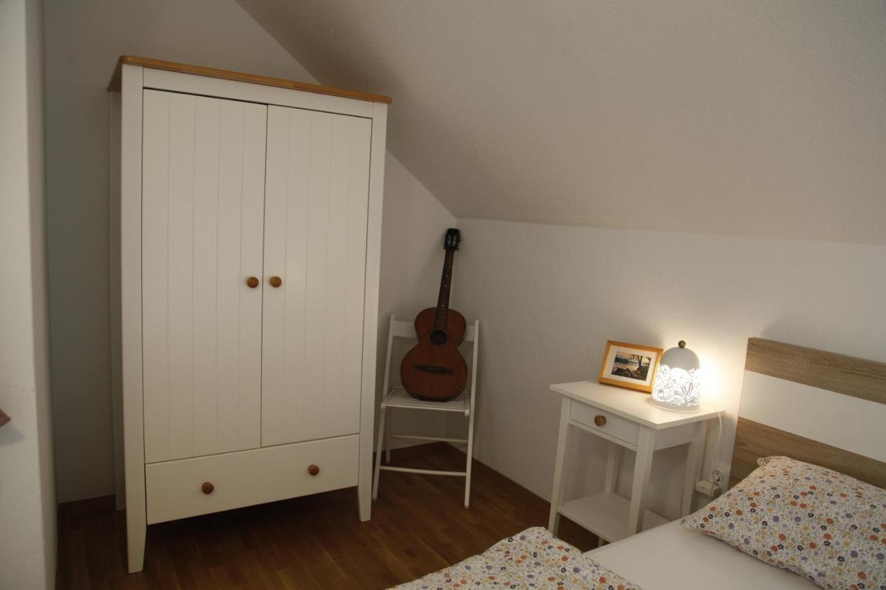 Family Apartment On Repecnik Farm In Gorje, Bled Zgornje Gorje 外观 照片