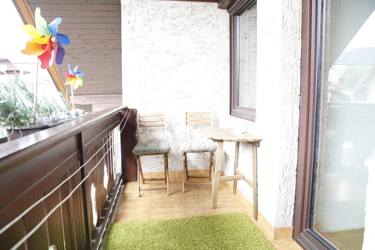Family Apartment On Repecnik Farm In Gorje, Bled Zgornje Gorje 外观 照片